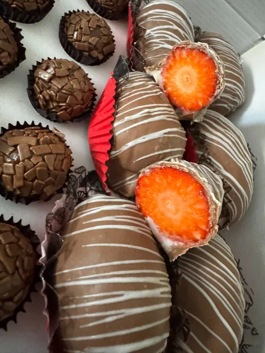 Salgados & doces para festas · Limonge Gourmet