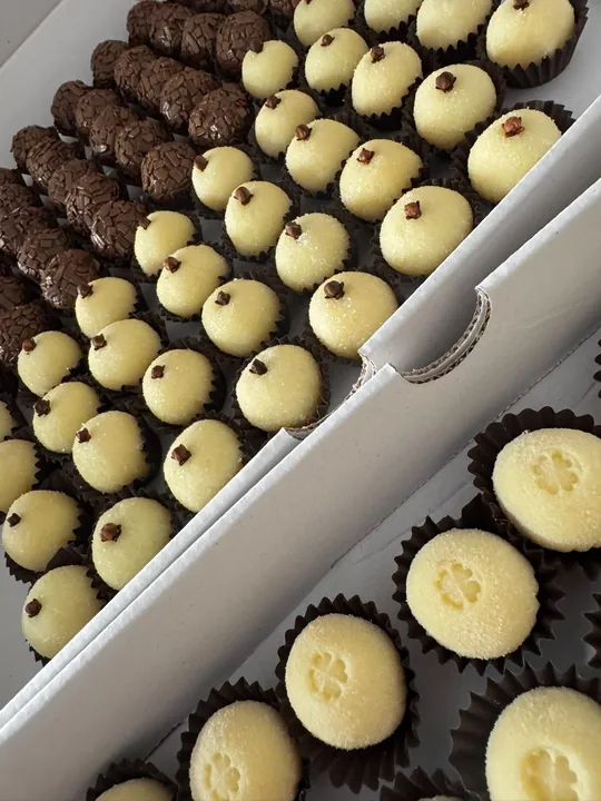 Salgados & doces para festas · Limonge Gourmet